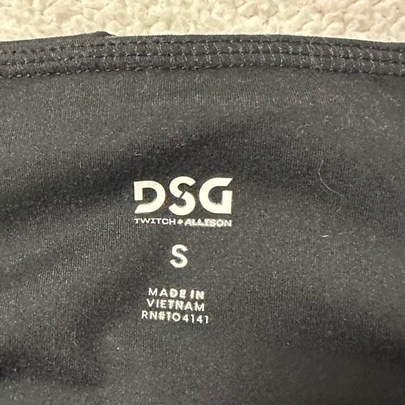 DSG Tank & Leggings Bundle Momentum High Rise 7/8 Performance Mock Neck Crop - Picture 14 of 16